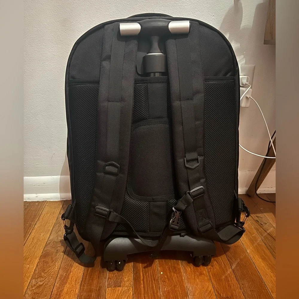 Travel Suitcase - Picture 4 of 5